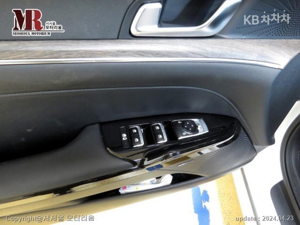 2023 - kia k5