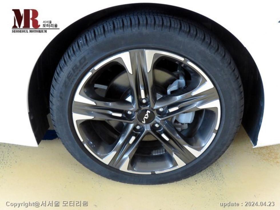 2023 - kia k5