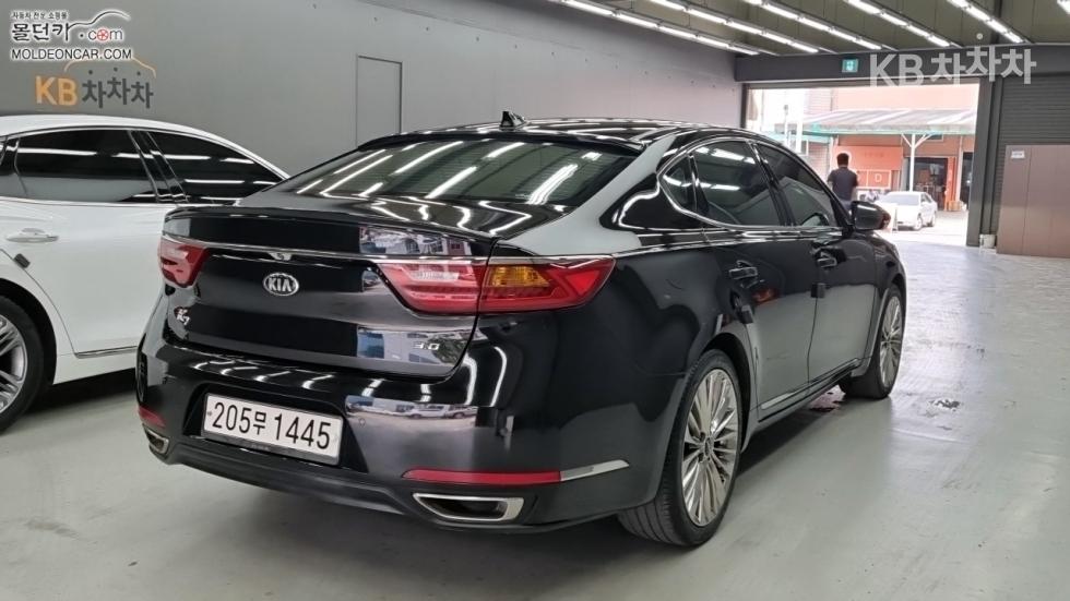 2017 - kia k7