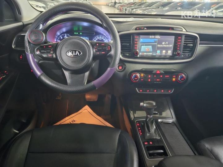 Kia Sorento Diesel 2.0 2WD Prestige 8