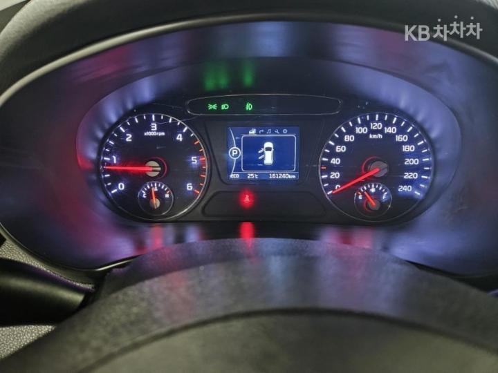 Kia Sorento Diesel 2.0 2WD Prestige 9