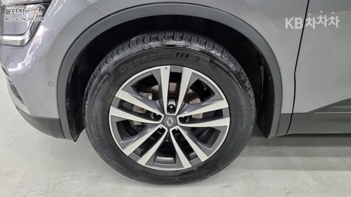 Renault QM6 2.0 LPe 2WD LE 9