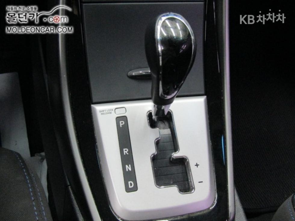 Hyundai Avante — miniaturë 12