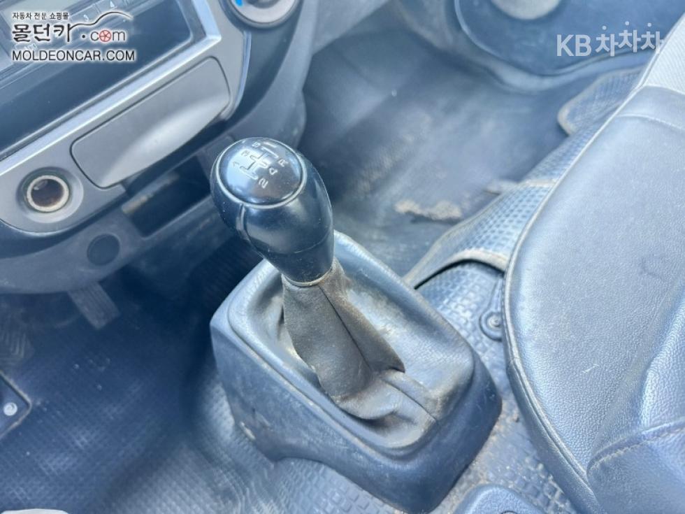 2010 - kia bongo iii