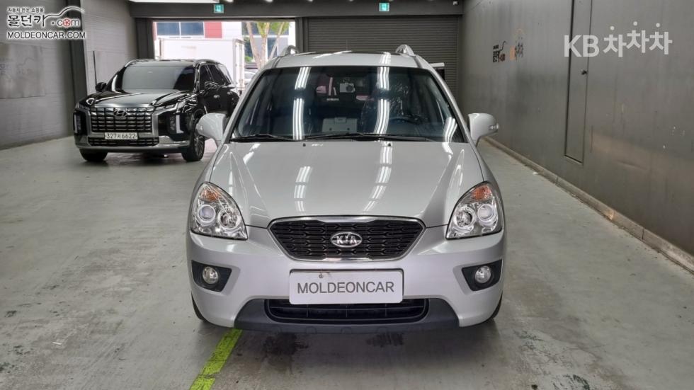 Kia Carens — miniaturë 3