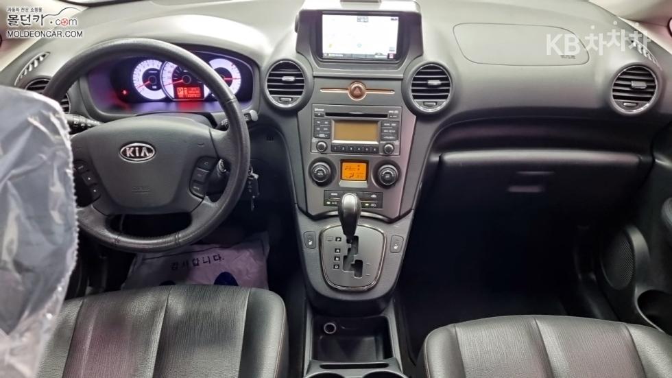 Kia Carens — miniaturë 5