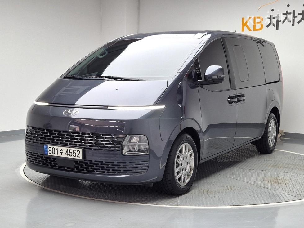 Hyundai Staria
