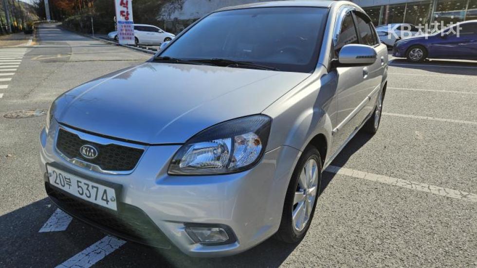 2011 - kia pride