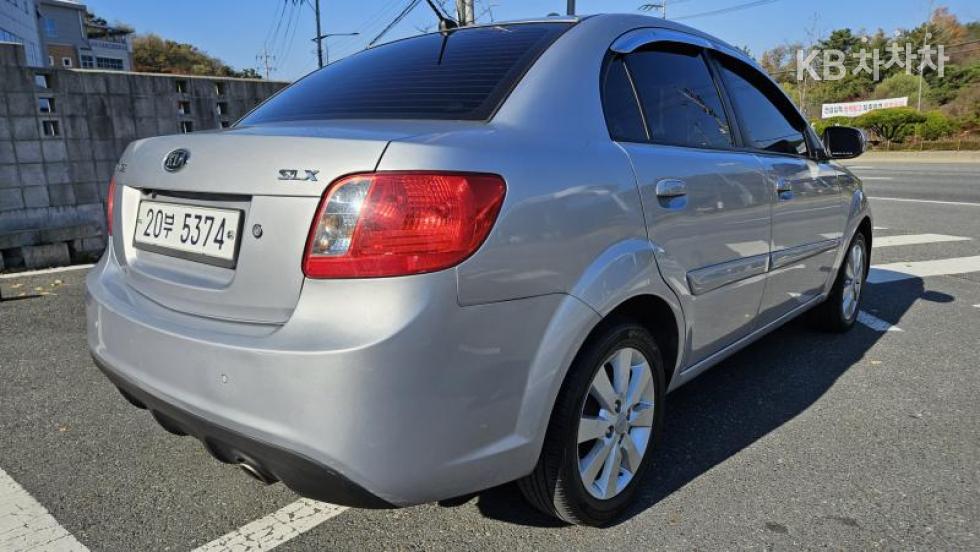 2011 - kia pride