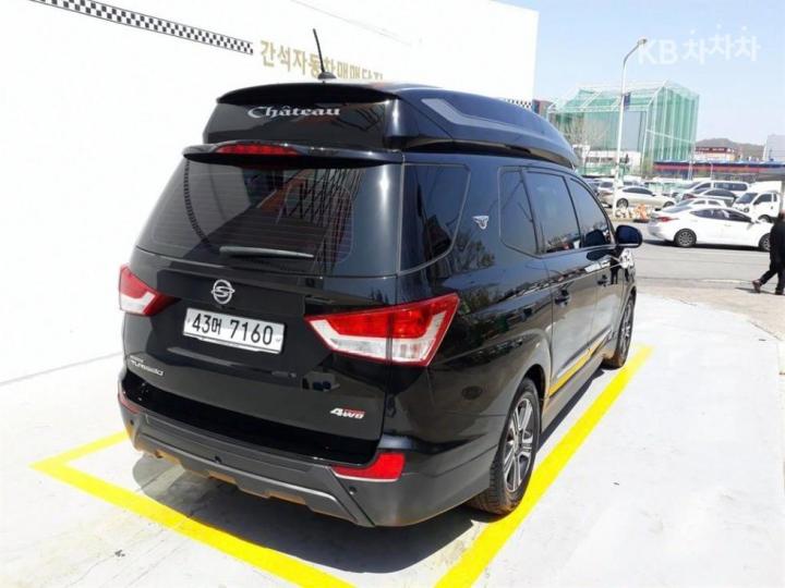 KG Mobility (Ssangyong) Korando Turismo 4WD Chateau high-roof luxury High Limousine 7