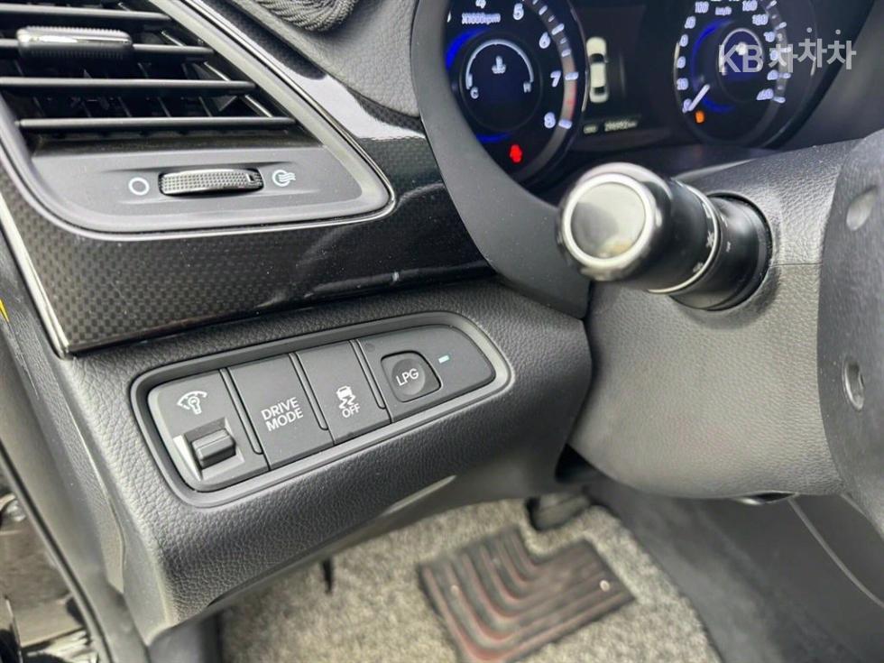 Hyundai Grandeur — miniaturë 13