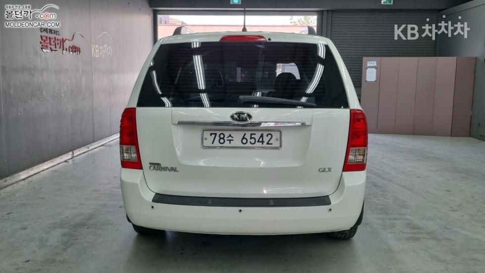 2010 - kia grand carnival