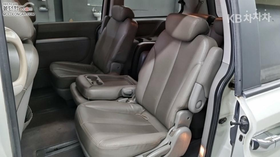2010 - kia grand carnival