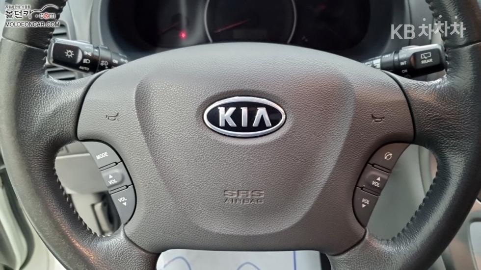 2010 - kia grand carnival