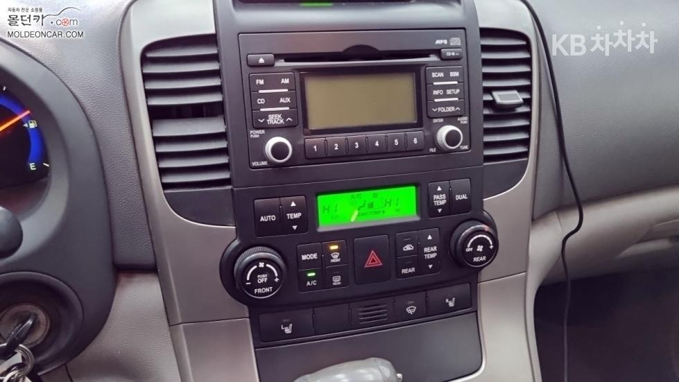 2010 - kia grand carnival