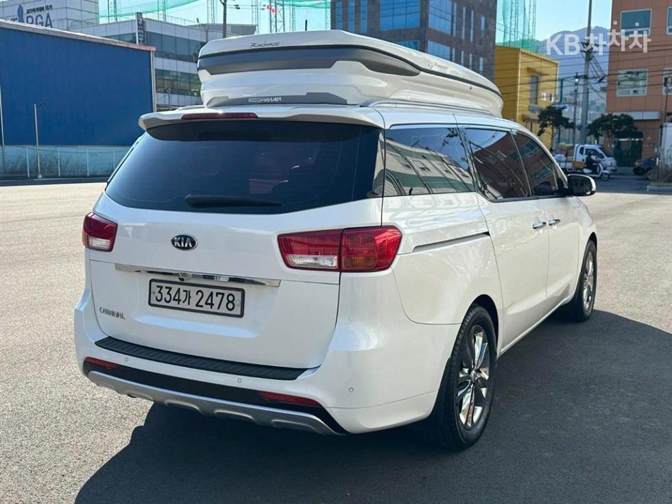 2018 - kia carnival