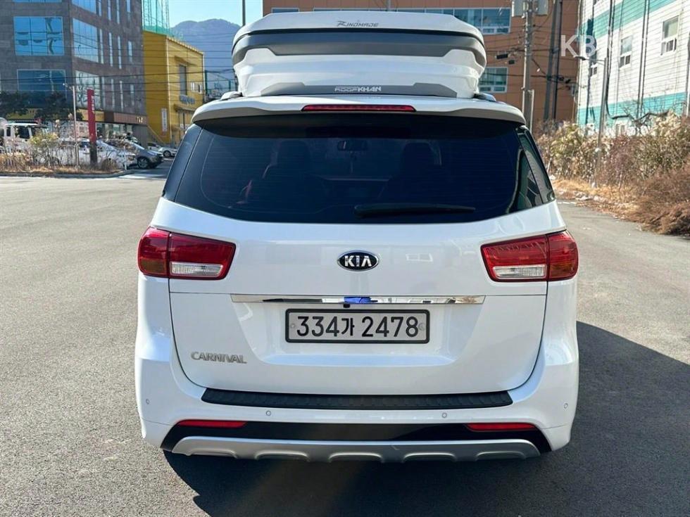 2018 - kia carnival