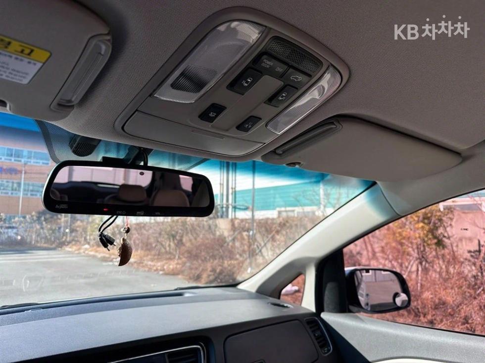 2018 - kia carnival