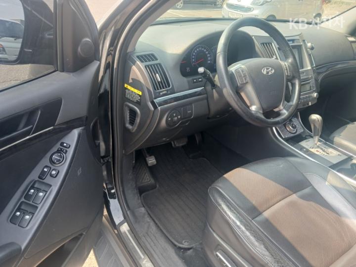 Hyundai Veracruz 2WD 300VX LUXURY 9