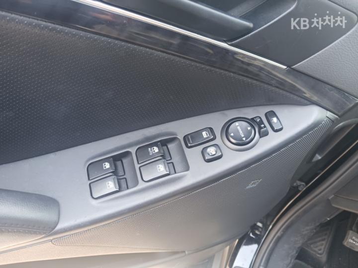 Hyundai Veracruz 2WD 300VX LUXURY 10