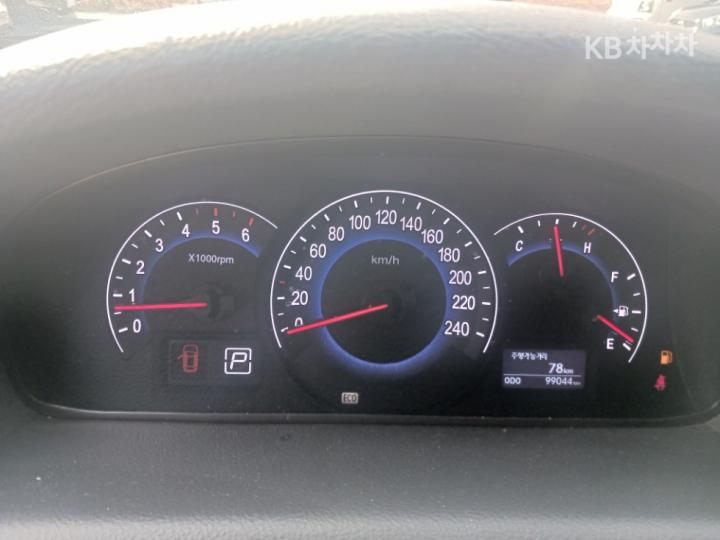 Hyundai Veracruz 2WD 300VX LUXURY 6