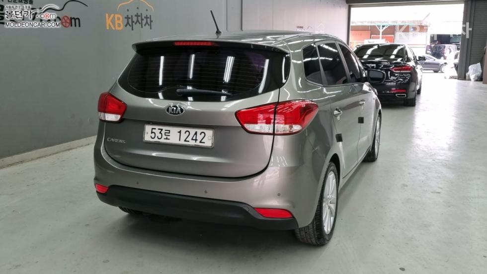 Kia Carens — miniaturë 2