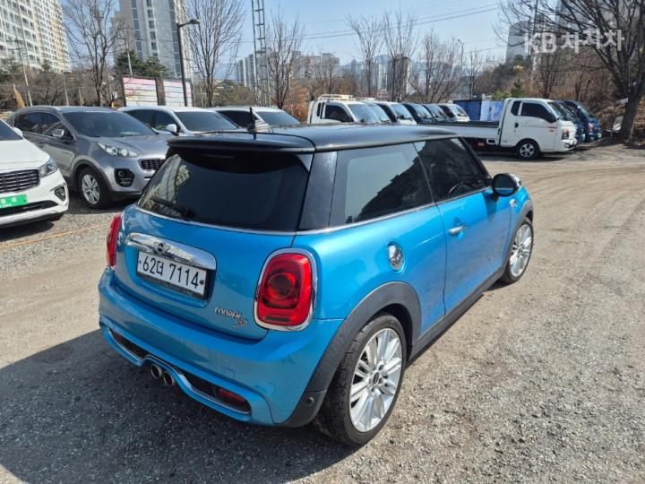 Mini Cooper SD 2.0 Base Type 5