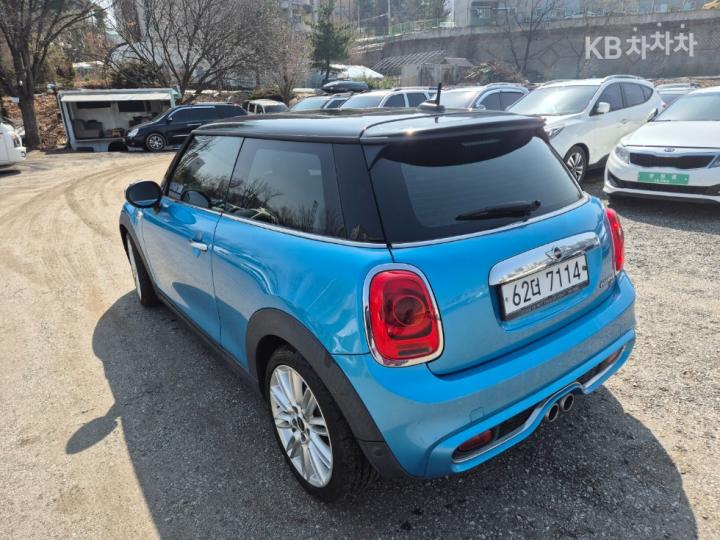 Mini Cooper SD 2.0 Base Type 7