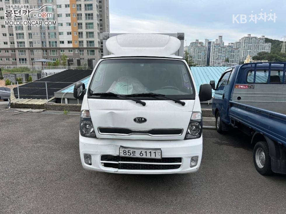 2012 - kia bongo iii