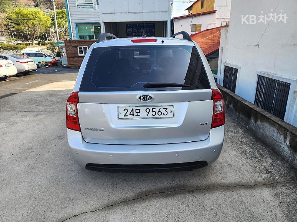 2010 - kia carens