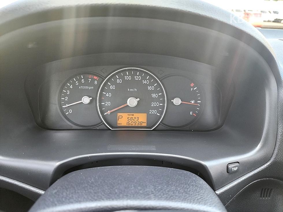 2010 - kia carens