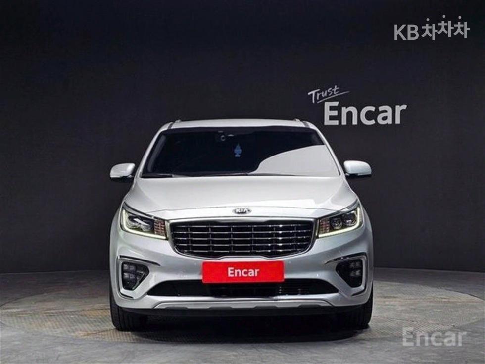 Kia Carnival 9  seats 2.2  diesel  noblesse — foto 1