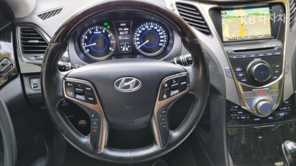 Hyundai Grandeur — miniaturë 9