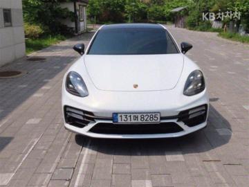 Porsche Panamera 4.0 GTS — foto 1
