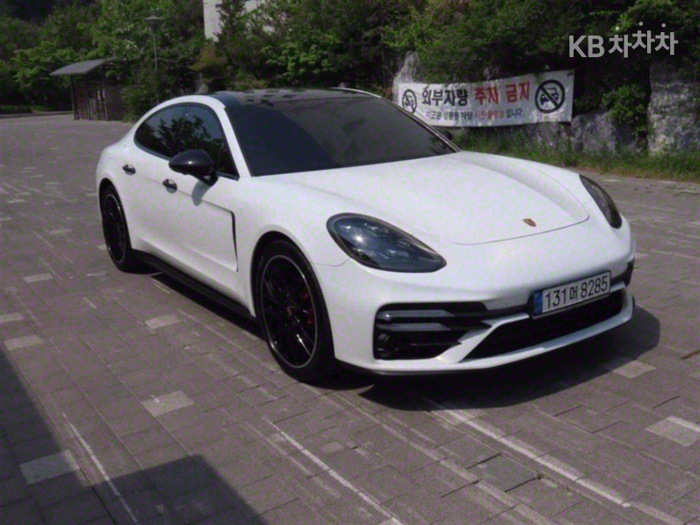 Porsche Panamera — miniaturë 2