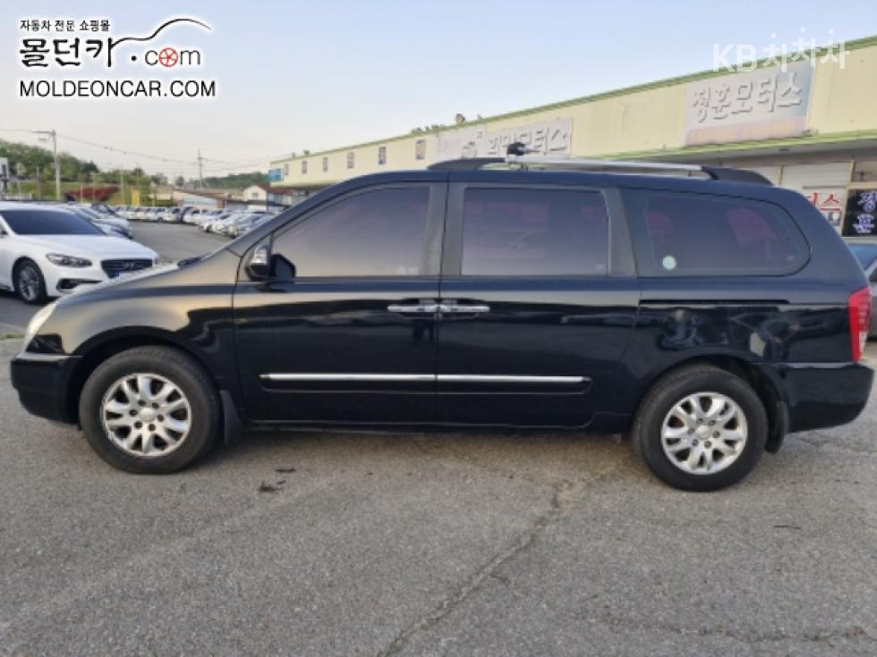 2012 - kia grand carnival