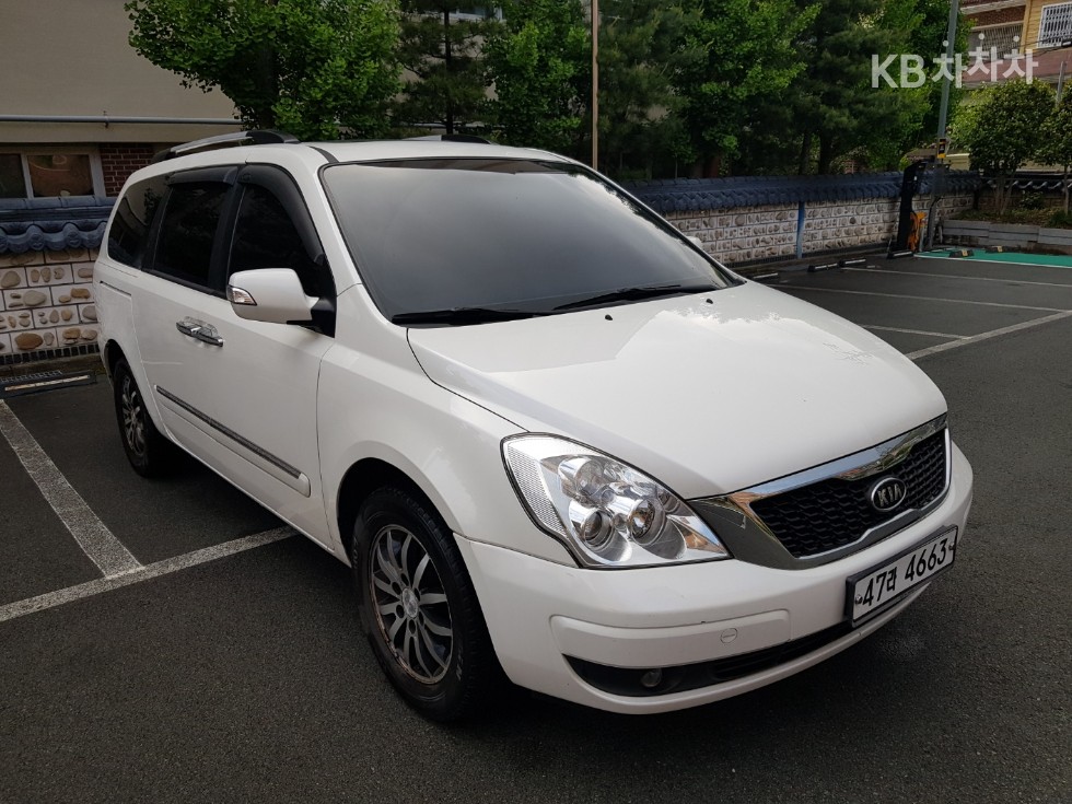 2012 - kia carnival