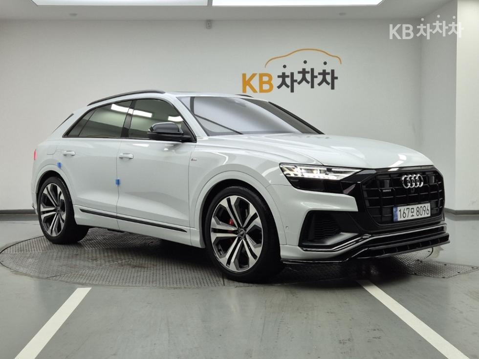 Audi Q8 — miniaturë 2