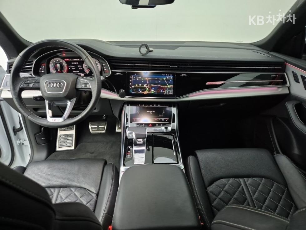 Audi Q8 — miniaturë 5