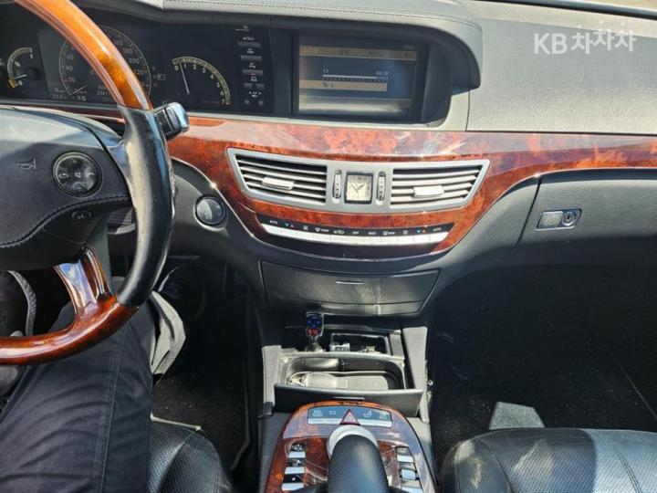 Mercedes-Benz S-Class New S350L W221 8