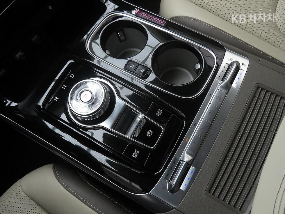 2021 - kia carnival