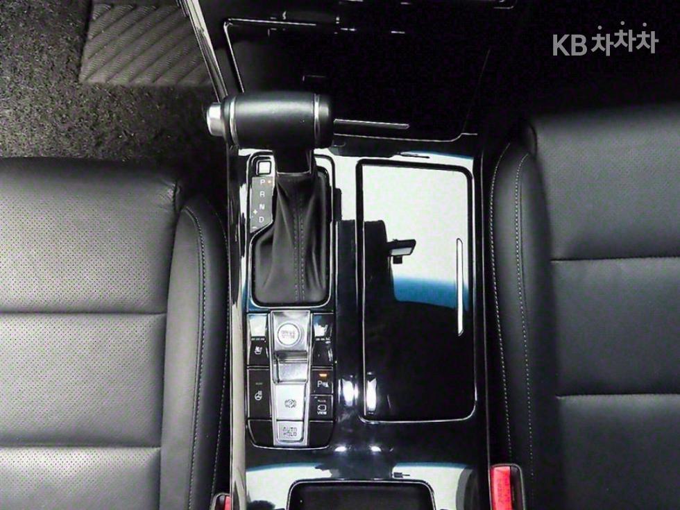 2020 - kia k7