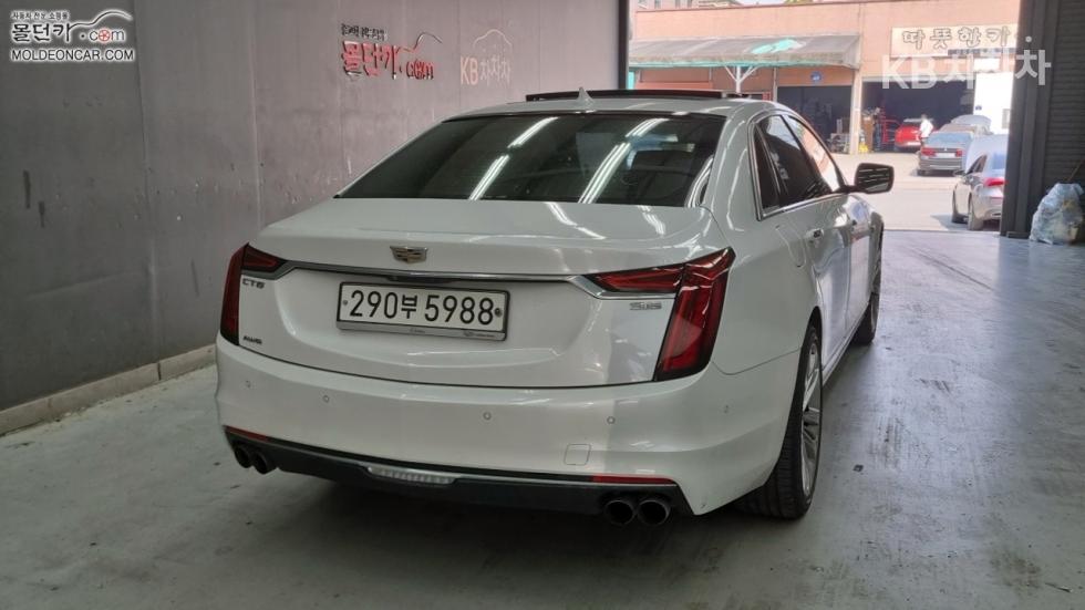 2019 - cadillac ct6