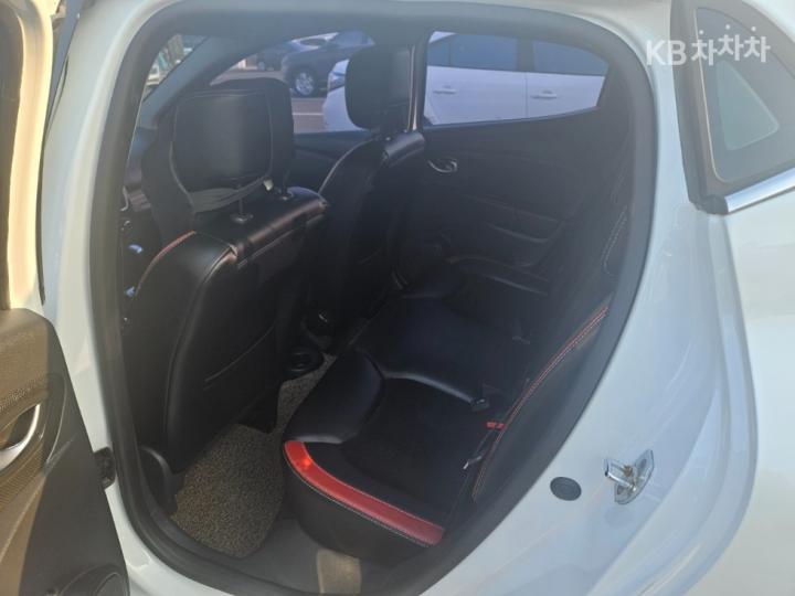 Renault Clio 1.5dci Intense 7