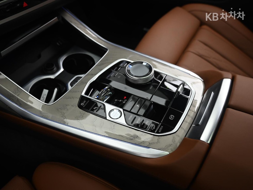 BMW X7 — miniaturë 10