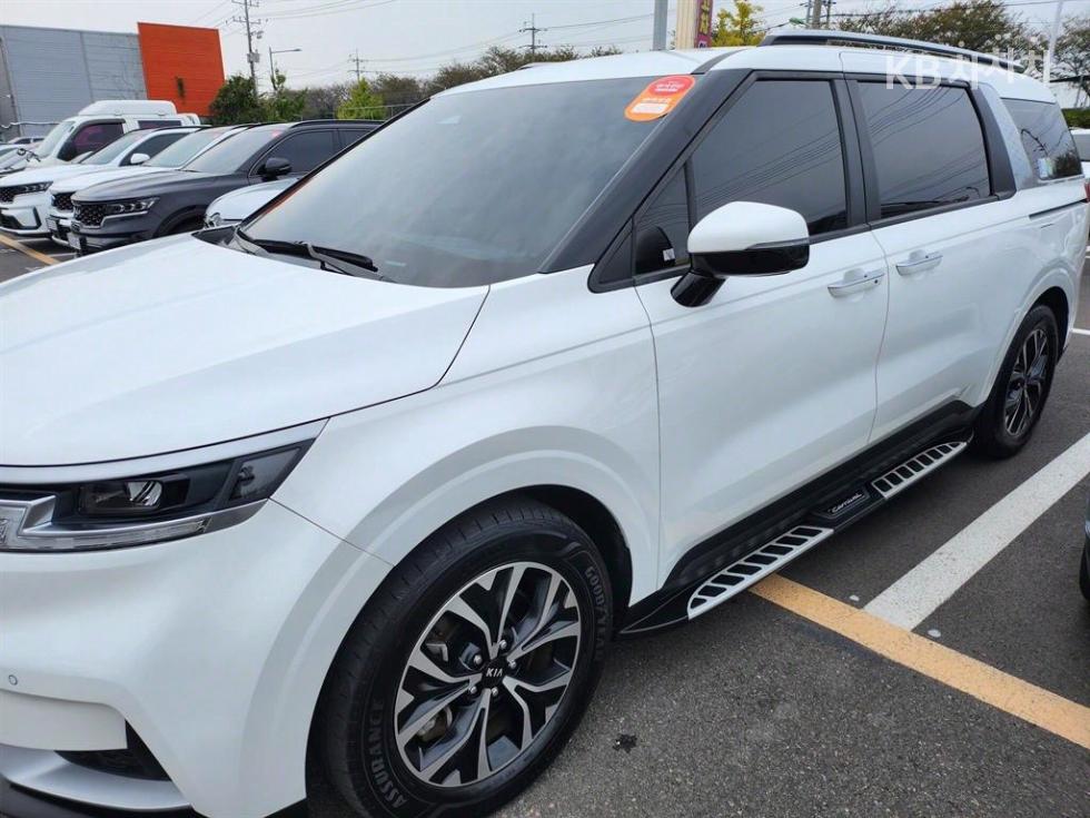 2021 - kia carnival