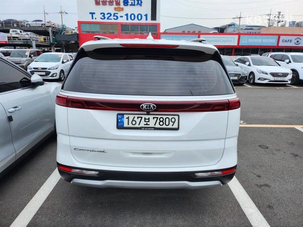 2021 - kia carnival