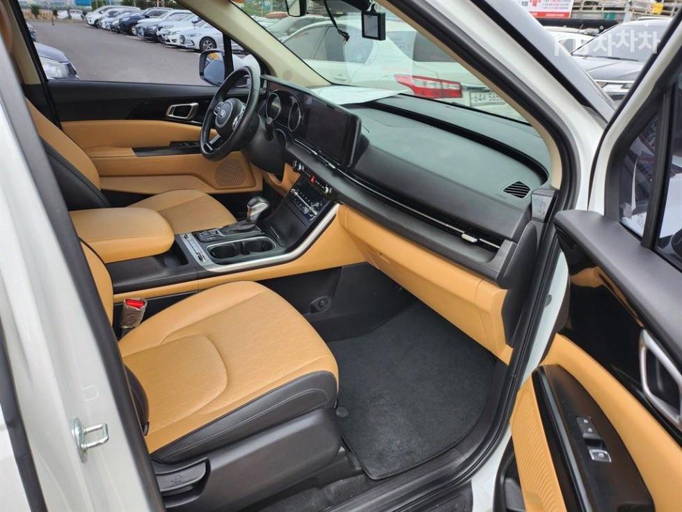 2021 - kia carnival