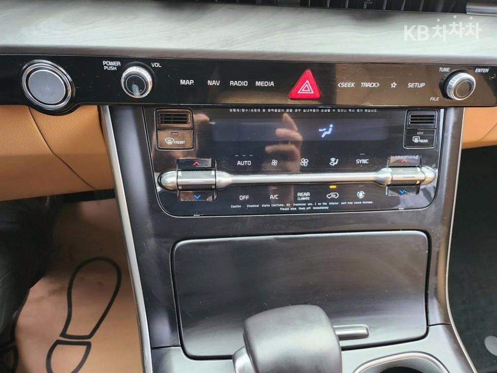2021 - kia carnival