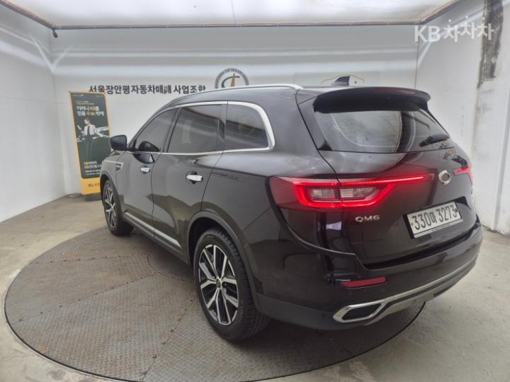 Renault QM6 2.0 LPe 2WD RE Signature 5